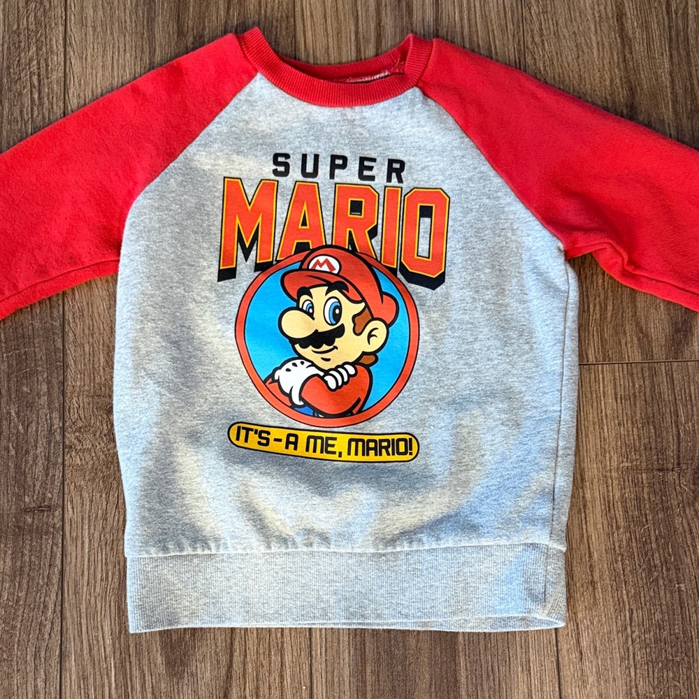 Super Mario Kids Sweatshirt - Size 6